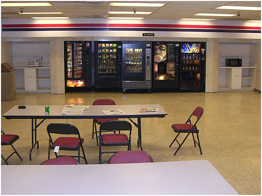 live lunch room